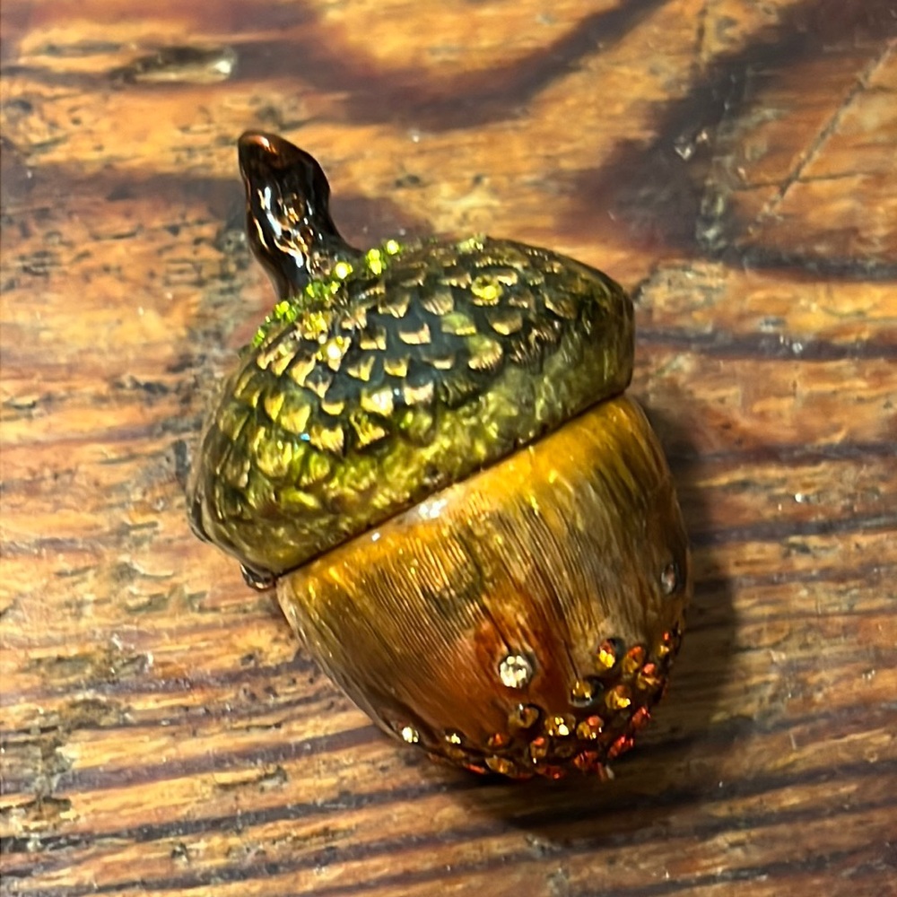 Jay Strongwater Acorn trinket box